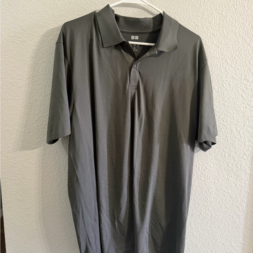 Uniqlo Men's Charcoal Polo Shirt